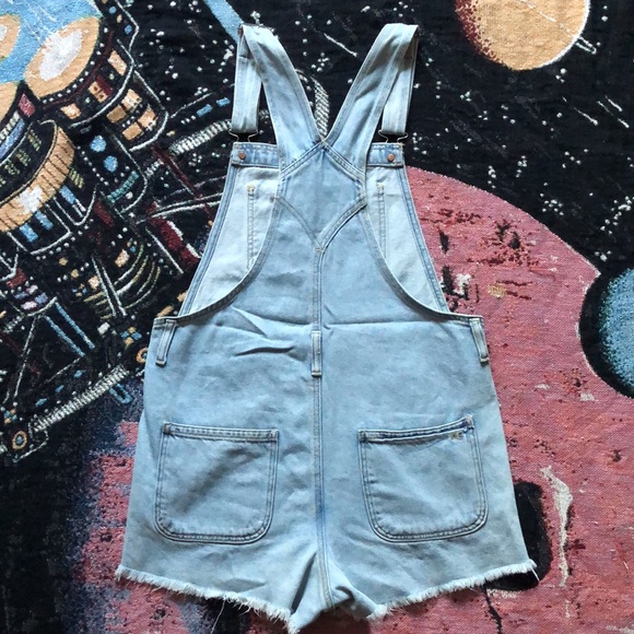 American Eagle Hi-Rise Tomgirl Shortals - Picture 8 of 9